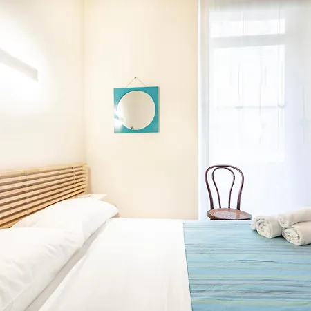 Carducci - Centro Apartman *